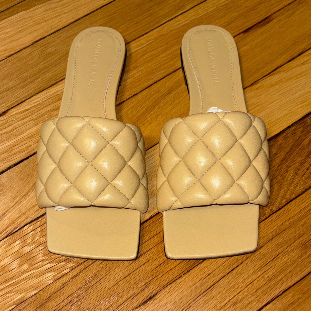 Bottega Veneta Padded Nappa Matelassè flat sandals - 36.5